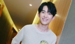 易烊千玺娱乐爆料最新,揭秘明星幕后生活与精彩瞬间