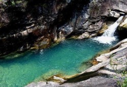 连心谷爱心潭最新爆料,揭秘背后的惊人真相！”