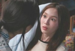 百合真人视频在线观看,在线观看真人视频，解锁浪漫瞬间